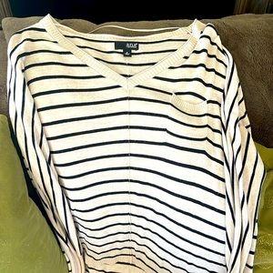 a.n.a medium size long sleeve v neck shirt, cream and black stripes w sm pocket